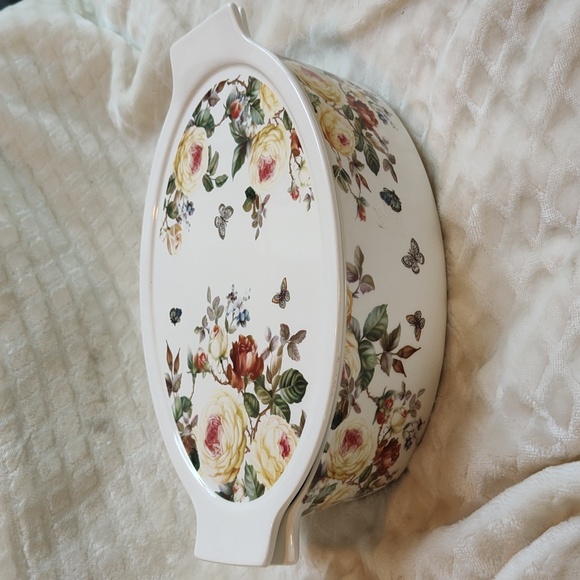 Grace Pantry Oval Casserole Dish - Picture 1 of 5